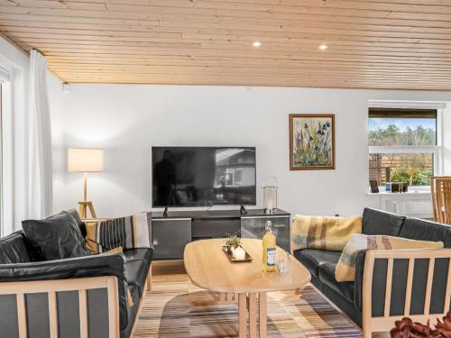 Holiday Home Adrienne - from the sea by Interhome in Hals Holiday Home Adrienne - from the sea by Interhome in Hals