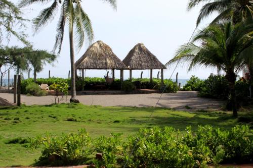 Aed, Capricho Beach House in Barra De Santiago Aed, Capricho Beach House in Barra De Santiago