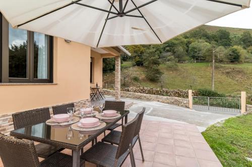 Susurros de río (Susurros de rio) in San Vicente De Toranzo Susurros de río (Susurros de rio) in San Vicente De Toranzo