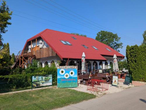 Margaréta Étterem és Vendéghàz Gasthaus (Margareta Etterem es Vendeghaz Gasthaus) in บาลาตันเลลเล Margaréta Étterem és Vendéghàz Gasthaus (Margareta Etterem es Vendeghaz Gasthaus) in บาลาตันเลลเล