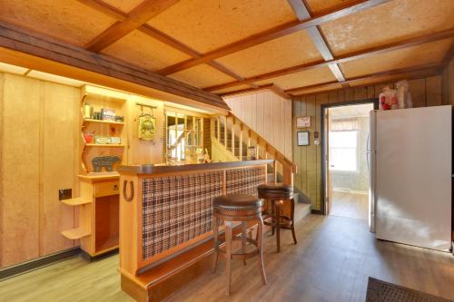 Serene Saxton Lodge 7 Mi to Lake Raystown! in Τζονστάουν(Πενσυλβάνια) Serene Saxton Lodge 7 Mi to Lake Raystown! in Τζονστάουν(Πενσυλβάνια)