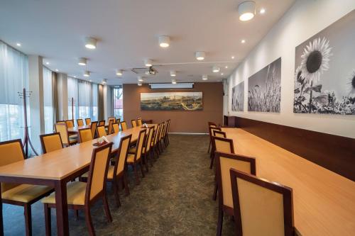 Banquet hall, Hotel SENIMO in Olomouc Banquet hall, Hotel SENIMO in Olomouc