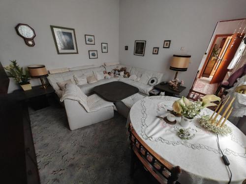 Gemütlicher ruhiger Bungalow auf der Frechener Fußgänger Zone (Gemutlicher ruhiger Bungalow auf der Frechener Fußganger Zone) in Frechen Gemütlicher ruhiger Bungalow auf der Frechener Fußgänger Zone (Gemutlicher ruhiger Bungalow auf der Frechener Fußganger Zone) in Frechen