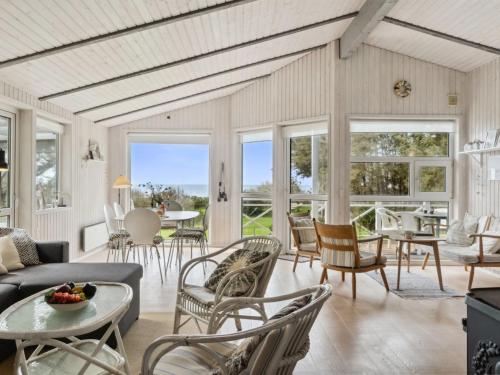 Holiday Home Marius - 30m from the sea by Interhome in Farevejle Kirkeby Holiday Home Marius - 30m from the sea by Interhome in Farevejle Kirkeby