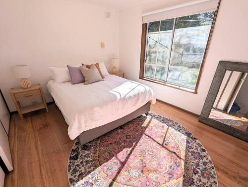 Gwendoline Cottage, Pets, Main St. Station in Kilsyth Gwendoline Cottage, Pets, Main St. Station in Kilsyth