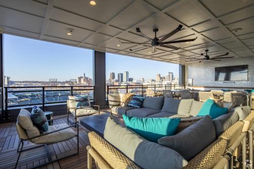 Modern 2BR Condo Near Railroad Park and UAB near พิพิธภัณฑ์ลีกใต้ของคนผิวดำ Modern 2BR Condo Near Railroad Park and UAB near พิพิธภัณฑ์ลีกใต้ของคนผิวดำ