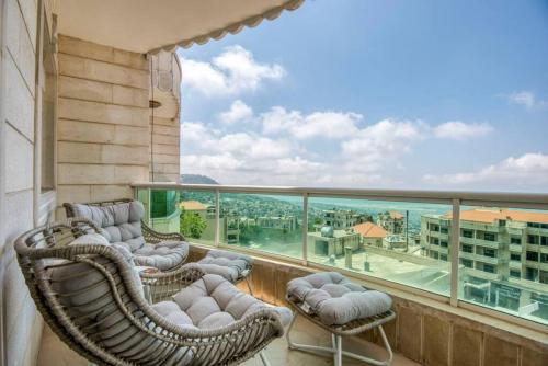 Kilátás, Veil - Modern 3-Bedroom Apt & Balcony in Aley in Aley Kilátás, Veil - Modern 3-Bedroom Apt & Balcony in Aley in Aley