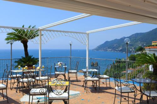 Erkély/terasz, Lloyd'S Baia Hotel in Vietri Sul Mare Erkély/terasz, Lloyd'S Baia Hotel in Vietri Sul Mare