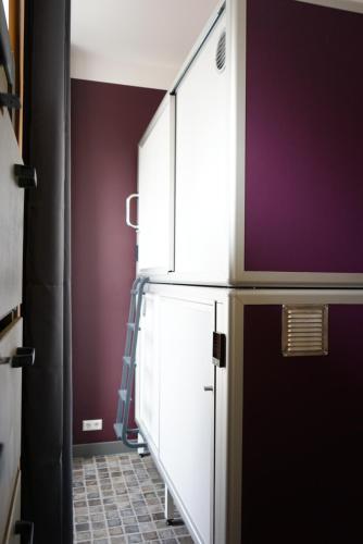 Five Elements Hostel and Capsules Frankfurt near อาคารหลัก Five Elements Hostel and Capsules Frankfurt near อาคารหลัก