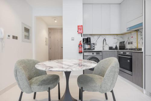 Sports City Studio sleeps 2 with Swimming Pool near Dubai Sports City Sports City Studio sleeps 2 with Swimming Pool near Dubai Sports City