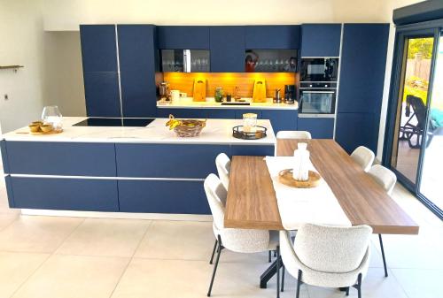 Kitchen, B&B chez Momo in Berard Kitchen, B&B chez Momo in Berard