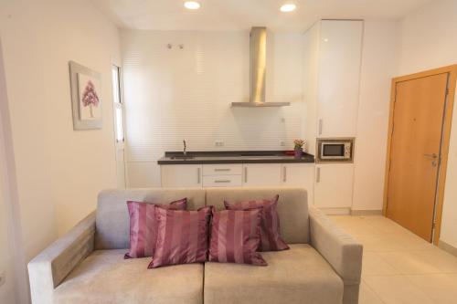 This photo about Reservaloen Plaza de la Encarnacion shared on HyHotel.com