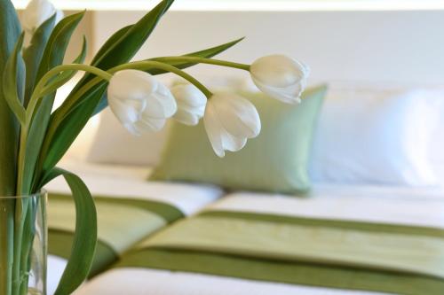 Athens Avenue Hotel - image 13