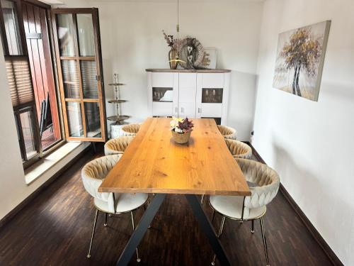 Einrichtungen, Deluxe Maisonette Ferienwohnung in Hof (Saale) Einrichtungen, Deluxe Maisonette Ferienwohnung in Hof (Saale)