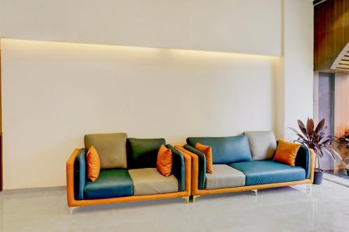 Lobby, Super Townhouse Skyboat XLO Point in Nashik Lobby, Super Townhouse Skyboat XLO Point in Nashik