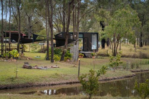 Bethesda Farmstead by Tiny Away in แกตตัน Bethesda Farmstead by Tiny Away in แกตตัน