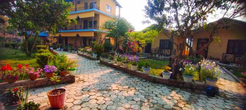 Mr. B's Place in Thakudwara Mr. B's Place in Thakudwara