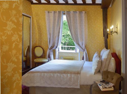 Hotel d'Argouges in Bayeux Hotel d'Argouges in Bayeux