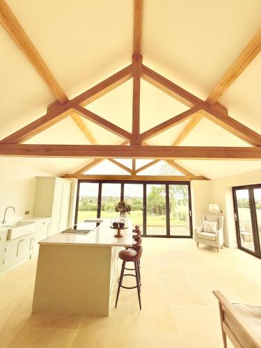 Serene Cotswold Escape 360 Views Private Acres Dog Friendly in Tredington Serene Cotswold Escape 360 Views Private Acres Dog Friendly in Tredington