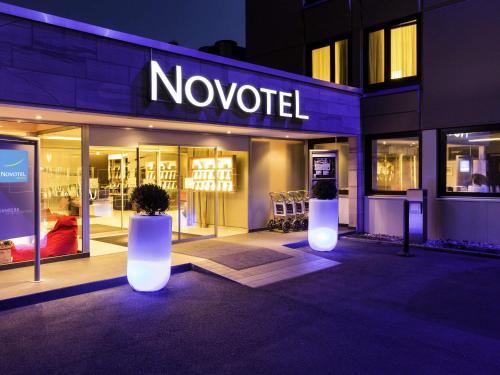 A szálláshely kívülről, Novotel Nurnberg Am Messezentrum Hotel in Nürnberg városközpont közelében A szálláshely kívülről, Novotel Nurnberg Am Messezentrum Hotel in Nürnberg városközpont közelében
