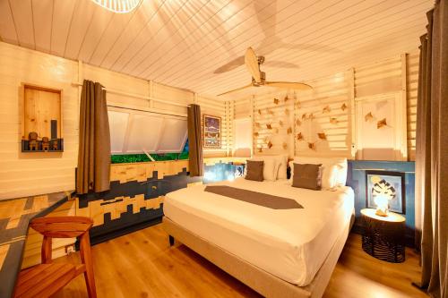 Opoa Beach Hotel in Opoa Opoa Beach Hotel in Opoa