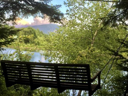 Cozy Off-Grid Cabin with Breathtaking Serene Views for a Peaceful Getaway Surrounded by Nature in Ba in Westmore Cozy Off-Grid Cabin with Breathtaking Serene Views for a Peaceful Getaway Surrounded by Nature in Ba in Westmore