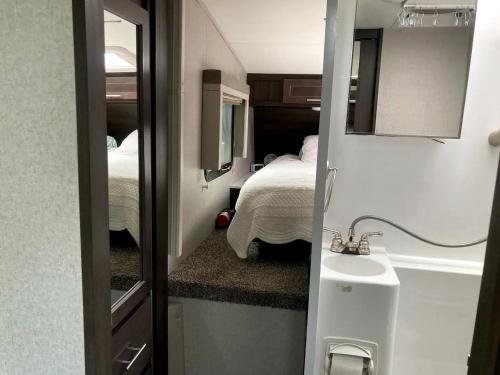 Tiny Caravan Great for Couples with Landscape Views in Idaho in St Maries (ID) Tiny Caravan Great for Couples with Landscape Views in Idaho in St Maries (ID)