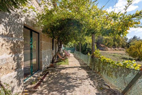 Exterior view, Casa de Andraes Pomar in Marco De Canavezes Exterior view, Casa de Andraes Pomar in Marco De Canavezes