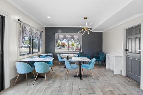 Előcsarnok, Signature Inn San Jose near Raging Waters Előcsarnok, Signature Inn San Jose near Raging Waters