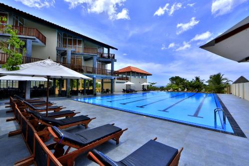 Piscina, Marina Pasikudah Beach Hotel in Pasikuda Piscina, Marina Pasikudah Beach Hotel in Pasikuda
