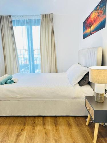 Gorgeous two bedroom luxury Apartment sleeps 6 in Észak-Brentwood Gorgeous two bedroom luxury Apartment sleeps 6 in Észak-Brentwood