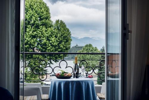 Kilátás, Hotel Lido La Perla Nera in Stresa Kilátás, Hotel Lido La Perla Nera in Stresa