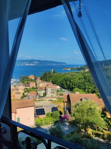 Casa con Giardino e Vista Mare in Fezzano Casa con Giardino e Vista Mare in Fezzano