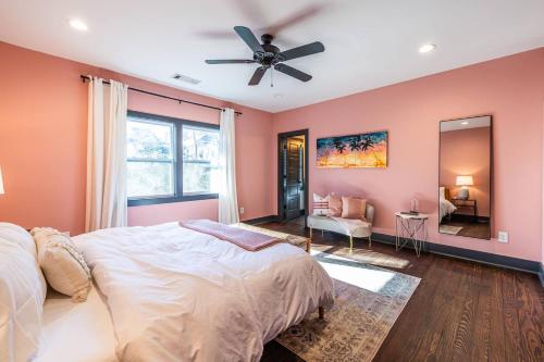 Stylish Urban Retreat, Minutes To Downtown! in Vine City Stylish Urban Retreat, Minutes To Downtown! in Vine City