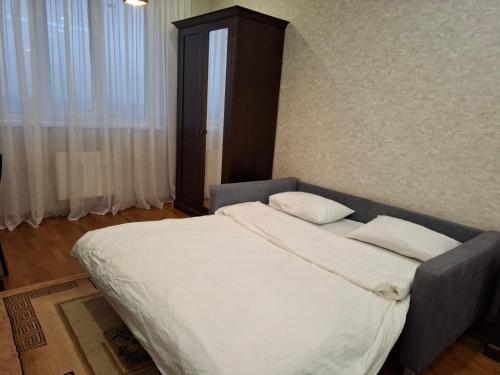 Апартаменти ЖК Покровський двір Чабани (Апартаменти ЖК Покровськии двір Чабани) in Hatne Апартаменти ЖК Покровський двір Чабани (Апартаменти ЖК Покровськии двір Чабани) in Hatne