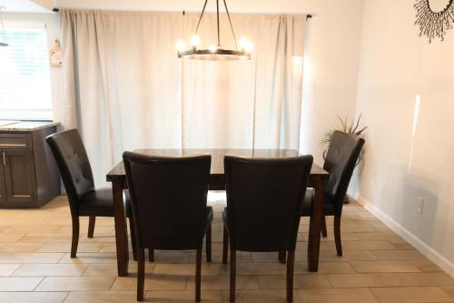 Faciliteiten, Beautiful home with backyard in Flower Mound Faciliteiten, Beautiful home with backyard in Flower Mound