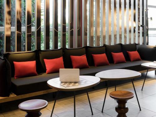 Pub/salong, Ibis Geneve Aeroport Hotel in Genève Pub/salong, Ibis Geneve Aeroport Hotel in Genève