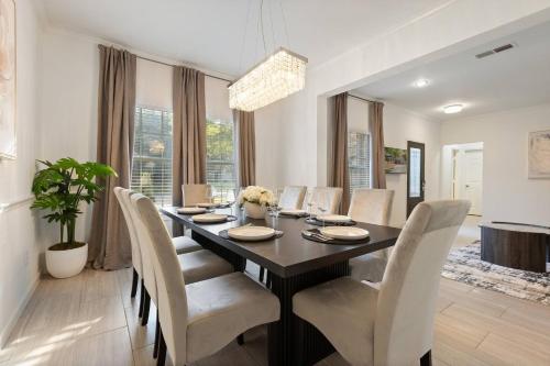 Faciliteiten, New Luxury Getaway - Two King Beds, Heated Pool, Outdoor Grill & 1Gbps Wifi in Flower Mound Faciliteiten, New Luxury Getaway - Two King Beds, Heated Pool, Outdoor Grill & 1Gbps Wifi in Flower Mound