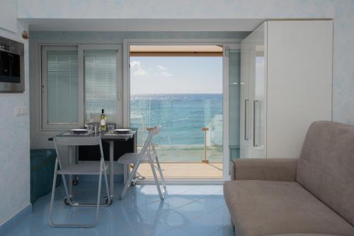 Alba Marina in อลัสซิโอ Alba Marina in อลัสซิโอ