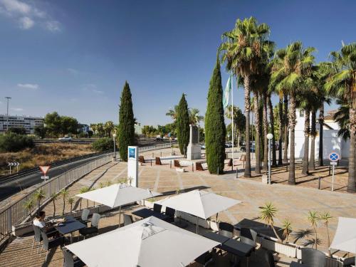 Vista exterior, ibis budget Sevilla Aeropuerto in Seville Vista exterior, ibis budget Sevilla Aeropuerto in Seville