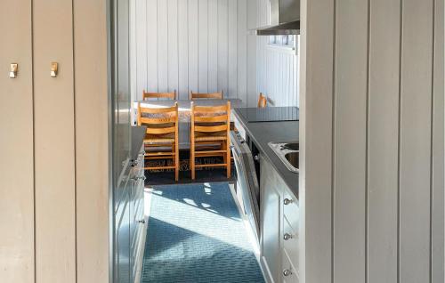 Konyha, Awesome Home In Kolbjørnsvik With House Sea View in Arendal Konyha, Awesome Home In Kolbjørnsvik With House Sea View in Arendal