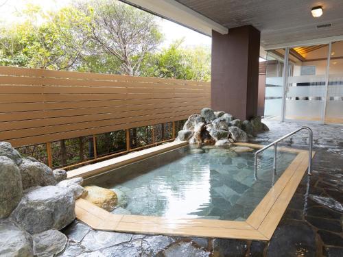 Hot spring bath, Shimoda Itoen Hotel Hanamisaki in Izu Hot spring bath, Shimoda Itoen Hotel Hanamisaki in Izu