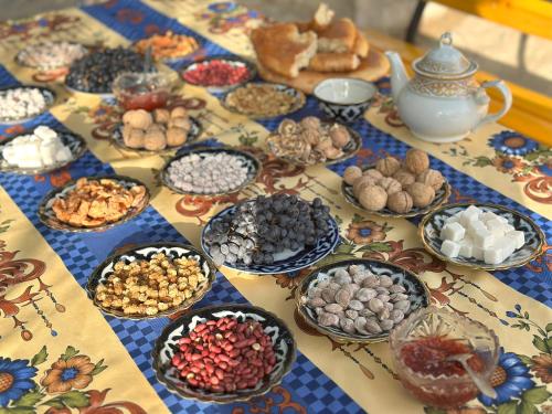 Food and beverages, Nur Homestay in Nurata Mountains in Forish Food and beverages, Nur Homestay in Nurata Mountains in Forish