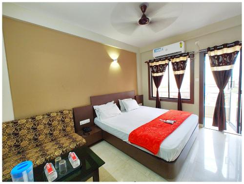 SEA VIEW from ROOFTOP- GOLDEN BEACH- SWARGADWAR GARDEN - LIGHT HOUSE BEACH- Bengali Market - U K Sui in Puri SEA VIEW from ROOFTOP- GOLDEN BEACH- SWARGADWAR GARDEN - LIGHT HOUSE BEACH- Bengali Market - U K Sui in Puri