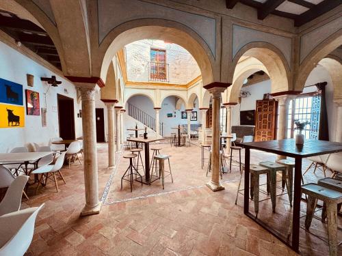 Hostal Café FRENTEABASTOS (Hostal Cafe FRENTEABASTOS) in Καρμόνα Hostal Café FRENTEABASTOS (Hostal Cafe FRENTEABASTOS) in Καρμόνα