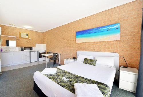 Cranbourne Motor Inn in Cranbourne Cranbourne Motor Inn in Cranbourne