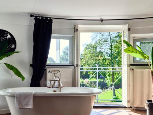 Kilátás, Haje Hotel Restaurant de Lepelaar in Lelystad Kilátás, Haje Hotel Restaurant de Lepelaar in Lelystad