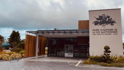 Chambre La Page Blanche in Biville-sur-Mer Chambre La Page Blanche in Biville-sur-Mer