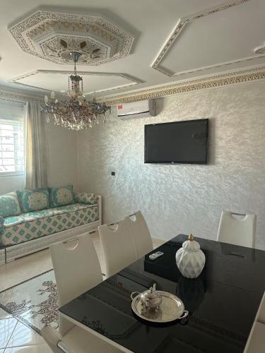 Guestroom, Meknes 3 Spacious Penthouse in Zitoune Guestroom, Meknes 3 Spacious Penthouse in Zitoune