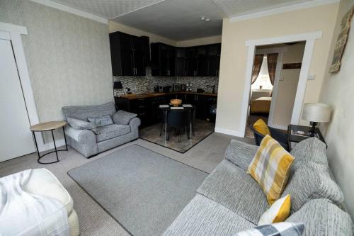 Troon - Coastal Getaway in Troon Troon - Coastal Getaway in Troon